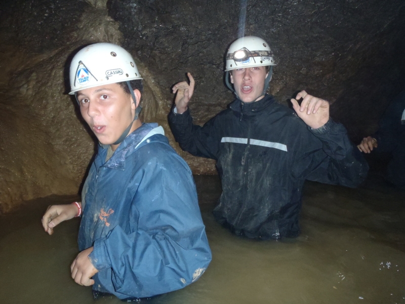Village Camps International Summer Camp Ard&egrave;che, France 2019-07-26 https://www.villagecamps.com/journals_admin/images/66-37-Romain and Phillipe getting wet.jpg